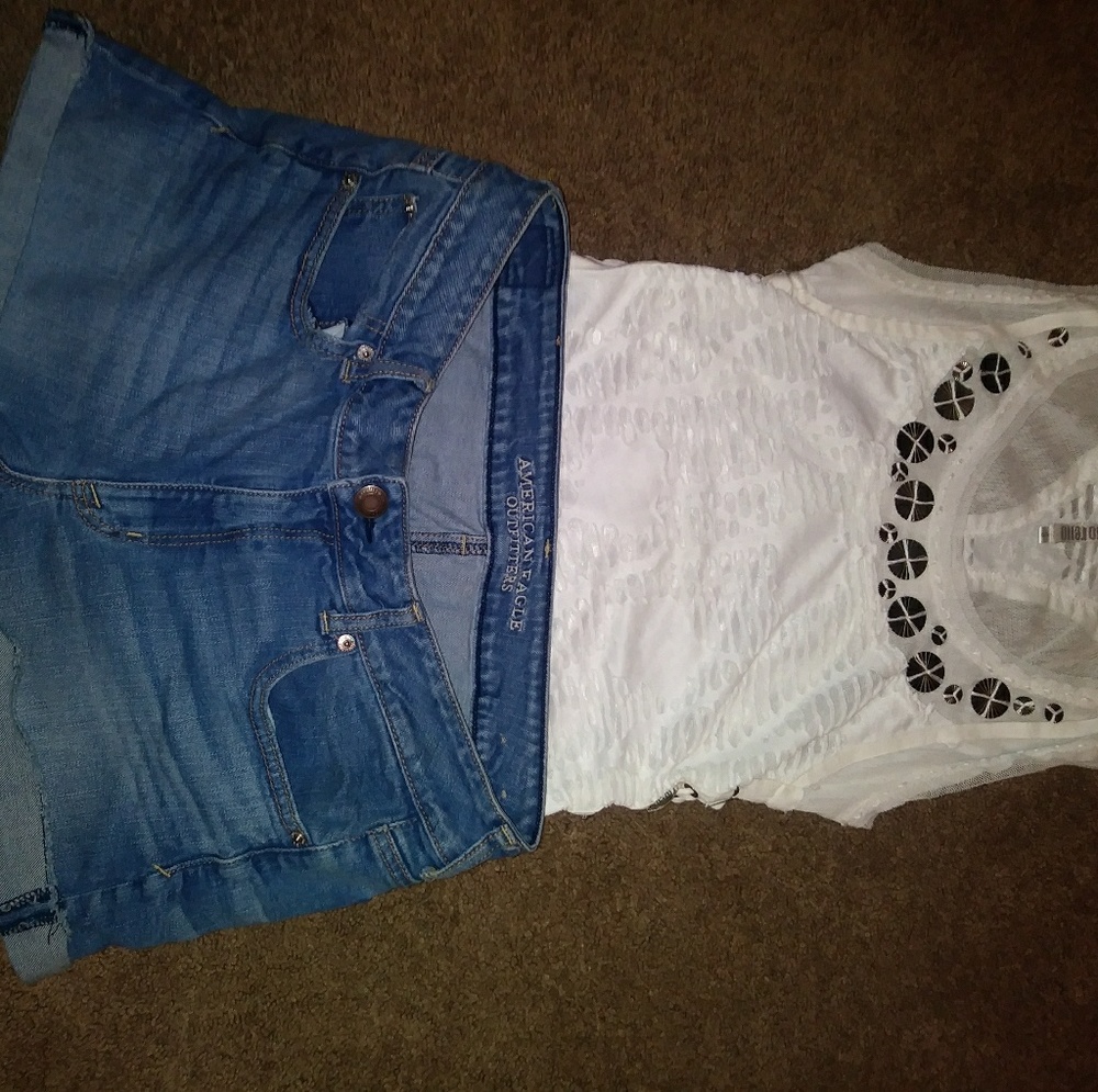 American eagle shorts and monoreno shirt